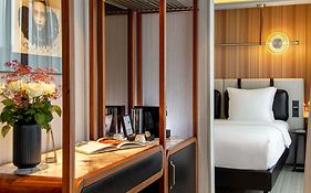 MUZE Hotel Dusseldorf - Handwritten Collection